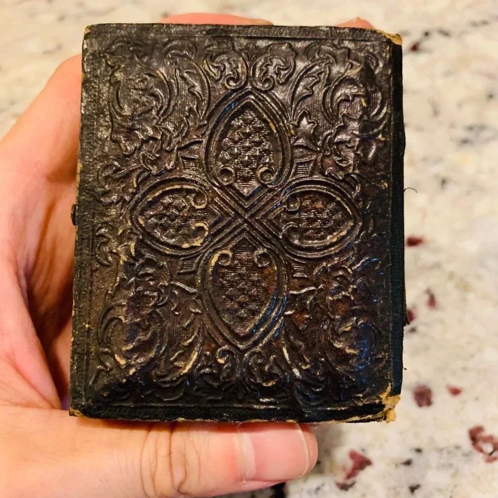 Amazing 1/6 Plate Ambrotype Superb Masterpiece of Young Man Daguerreotype